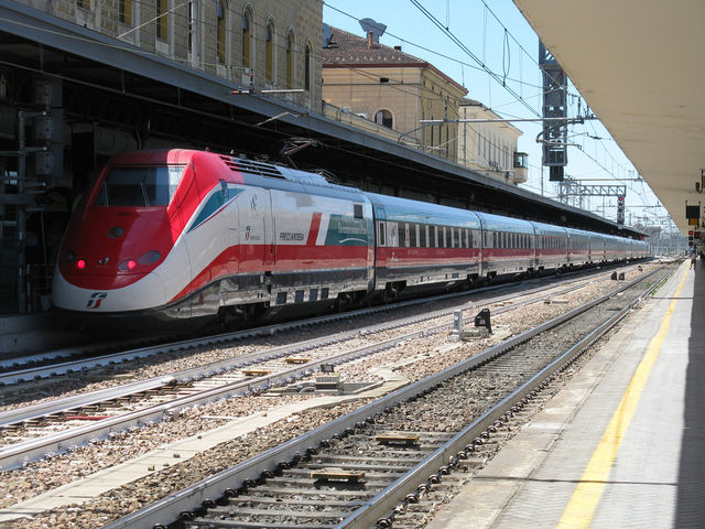 Il Governo annuncia l'avvio della privatizzazione delle Ferrovie