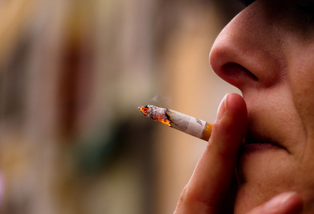 Giovani e fumo: tra 13 i 15 anni fuma un ragazzo su cinque
