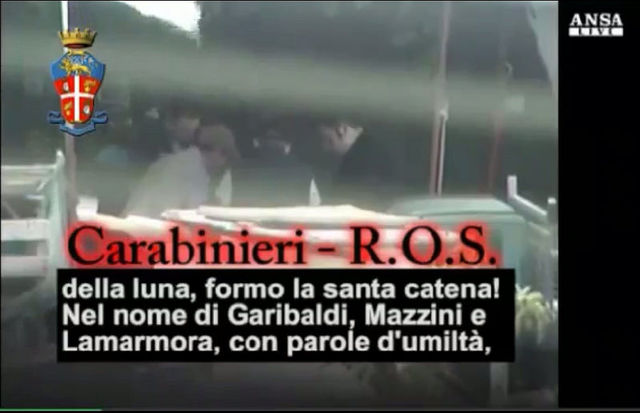Colpo all'Ndrangheta, 40 arresti. 
Nell'articolo l'eccezionale video sull'affiliazione